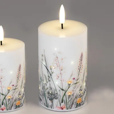Produktbild von LED Kerze Wiesenblumen H. 12cm D. 7.5cm weiß bunt Wachs Formano F26
