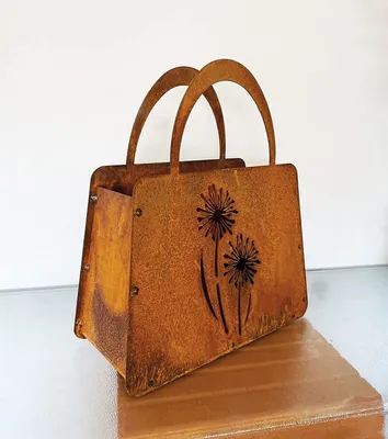 Produktbild von Edelrost Handtasche mit 2 Blumen 27x32cm Tasche zum Bepflanzen Rost Pflanztasche Blumentopf Windlicht Edelrost Gartendeko