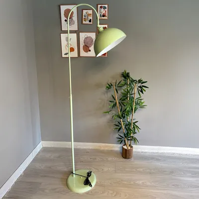 Produktbild von Moderne Stehlampe aus Metall mit E27, Verstellbarer Lampenschirm