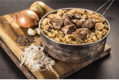 Produktbild von Adventure Menu - Schweinefleisch mit Knödeln und Kraut