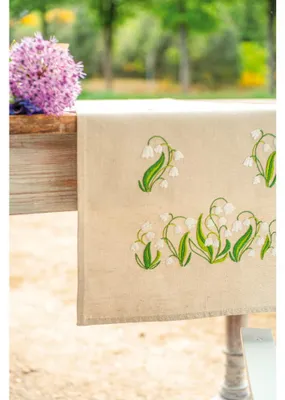 Produktbild von Vervaco Tischläufer Plattstich Stickpackung "Maiglöckchen", Stickbild vorgezeichnet, 35x95cm