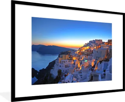 Produktbild von MuchoWow® Gerahmtes Poster Oia Santorini mit farbenprächtigem Sonnenuntergang in Griechenland 90x60 cm - Poster mit Schwarzem Bilderrahmen Wandposter Rahmen Foto Bilder - Wanddekoration - Fotos
