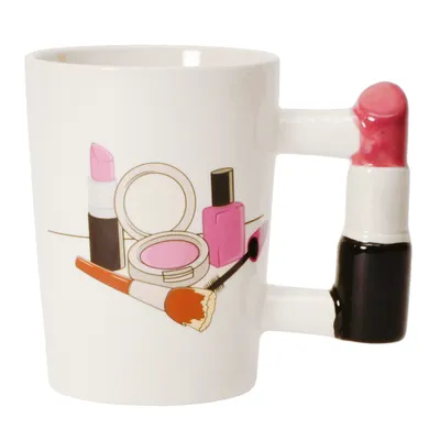 Produktbild von Beauty 3D Kaffeebecher mit Lippenstift als Griff