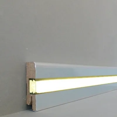 Produktbild von Sockelleiste MDF 16 x 58 mm Metallic Aluminium Nachbildung Fußleiste Foliert