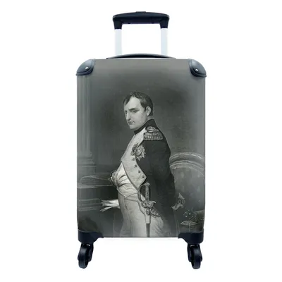 Produktbild von MuchoWow® Koffer Handgepäck Trolley Rollkoffer Kleine Reisekoffer mit 4 Rollen - Schwarz-weiß Illustration von Napoleon Bonaparte stehend - Cabin Size < 55x40x23 cm & 55x40x20 cm - Fotokoffer - Kabinenkoffer - Boardgepäck - Reise-Box - Reisekoffer - Reisegepäck - Koffer mit Bild - Trolley für Kinder