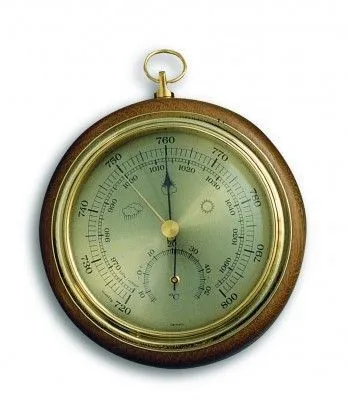 Produktbild von TFA 45.1000.01 Barometer, Eichenholz-Rahmen, 108 mm