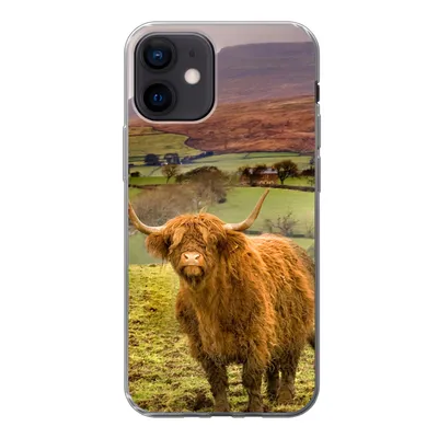 Produktbild von MuchoWow® Handyhülle Schutzhülle Hülle für iPhone 12 Schottischer Highlander - Berg - Herbst Silikon Softcase Handy Hülle - Schutzhülle