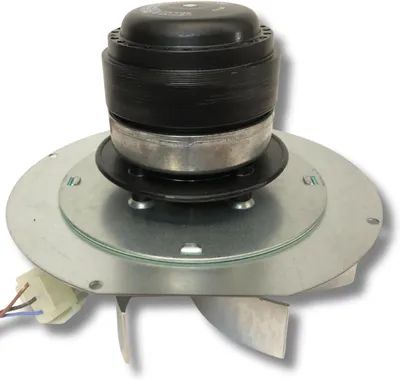 Productafbeelding van rookafzuiging voor pelletkachels met EcoFit 2RECA3-motor, FANDIS VFCA23 met ventilator van 25 mm hoogte, vermogen 23/27 watt, diameter ventilator 150