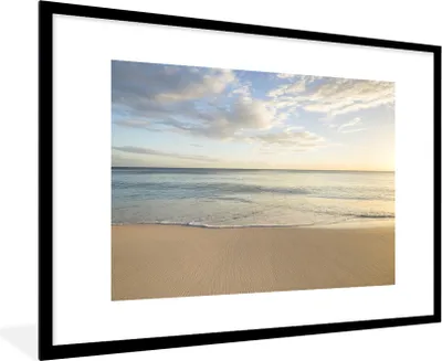 Produktbild von MuchoWow® MuchoWow® Gerahmtes Poster Strand - Wasser - Wolken 90x60 cm - Poster mit zchwarzem Bilderrahmen - Wanddekoration - Fotos