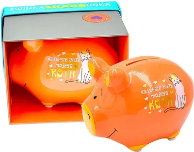 Zdjęcie produktu dla Skarbonka Świnka z napisem „NA LEPSZE ŻYCIE MOJEGO KOTA”