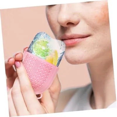 Produktbild von Rosa Silikon-Eisroller für Gesicht und Hautmassage