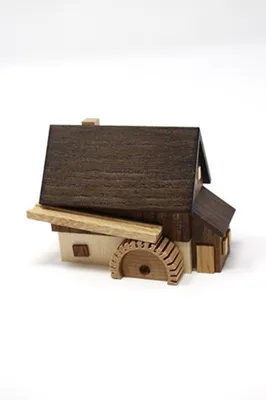 Zdjęcie produktu dla Miniaturowy domek obrotowy szer. x wys. 6 x 6 x cm NOWY