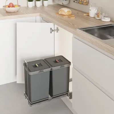 Zdjęcie produktu dla Wysuwany kosz na śmieci - szerokość 300 mm - do szafki kuchennej