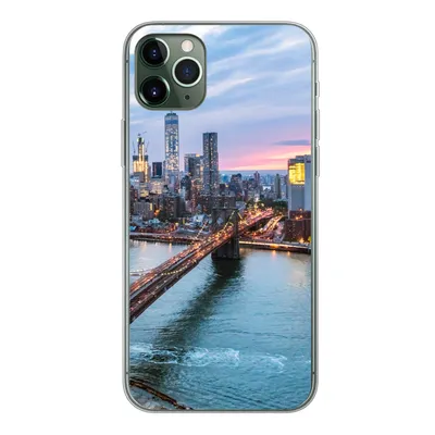 Produktbild von MuchoWow® Handyhülle Schutzhülle Hülle für iPhone 11 Pro Max New Yorker Skyline an der Brooklyn Bridge Silikon Softcase Handy Hülle - Schutz