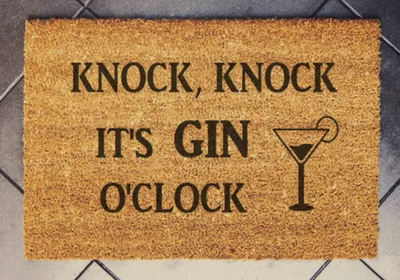 Produktbild von Giftstory Fußmatte Kokos GIN O'CLOCK -Geschenk -Fussmatten Haustür - Willkommen Doormat - Lustig Türmatte - Größe: 80x50 cm
