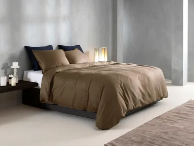Produktbild von Zohome Satinado Bettbezug - 135x200 cm – Baumwoll-Satin – Hochwertige Bettwäsche mit Uni motiv – Weich - Atmungsaktiv und Hautfreundlich – inkl. 80x80 cm Kissenbezug – Taupe