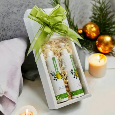 Produktbild von Wellness Geschenkset in Geschenkbox – Pflegeset mit Nativem Olivenöl, Duschgel & Körpercreme