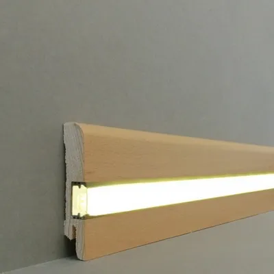 Produktbild von Licht - Fußleisten / Licht - Sockelleisten "Erfurt" (Echtholzfurnier / 15.70.2L) - Buche lackiert
