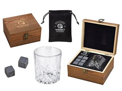 Produktbild von Whisky kleines Geschenkset in Holzbox