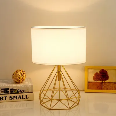 Produktbild von Tischleuchte Tischlampe Stoffschirm goldfarben Nachttischlampe mit Kabelschalter, aus Metall, Höhe 37cm, Ø 20cm, Deko für Wohnzimmer, Schlafzimmer