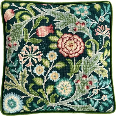 Produktbild von Bothy Threads Gobelin-Stickkissen Set "Wilhelmina Tapisserie", Stickbild vorbedruckt, TAC21, 36x36cm