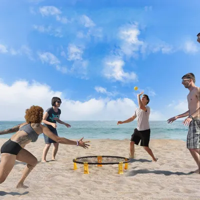 Productafbeelding van Famanu Volleybalset - Geschikt voor strand, tuin en park - 3 ballen, pomp en draagtas