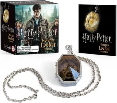 Produktbild von Harry Potter Horcrux Locket Kit and Sticker Book [With Locket Horcrux]
