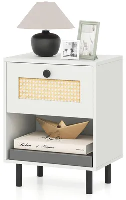 Zdjęcie produktu dla COSTWAY 1 szt. stolik nocny z szufladą z polirattanu i 2 zabezpieczeniami przed przewróceniem, stolik do kanapy w stylu boho, 40 x 30 x 52 cm, biały