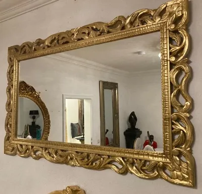 Produktbild von Casa Padrino Barock Spiegel Gold - Rechteckiger Wandspiegel mit eleganten Verzierungen - Barockstil Wandspiegel - Barock Garderoben Spiegel - Barock Möbel - Edel & Prunkvoll