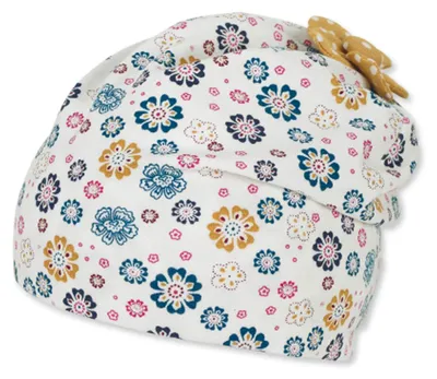 Zdjęcie produktu dla Czapka typu beanie dla dziewczynek marki Sterntaler, w kolorze beżowym, z wzorem w kropki i kwiaty. Rozmiar: 43