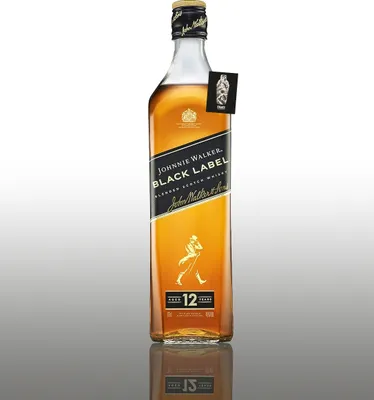 Produktbild von Johnnie Walker Black Label 0,7l (40% vol.) - [Enthält Sulfite]