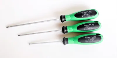 Produktbild von SALTUS Schraubendreher Satz 3 teilig Schraubenzieher Set Kreuz Schlitz Profi