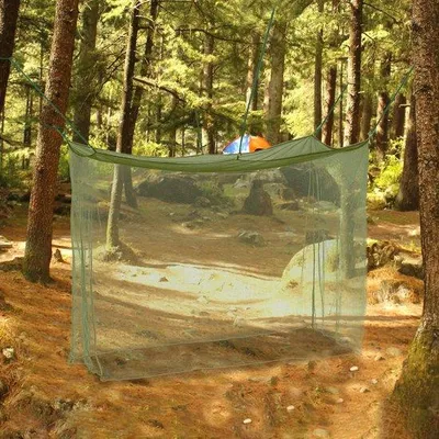 Image de Moustiquaire verte pour le camping, filet haute densité pour l'intérieur et l'extérieur.