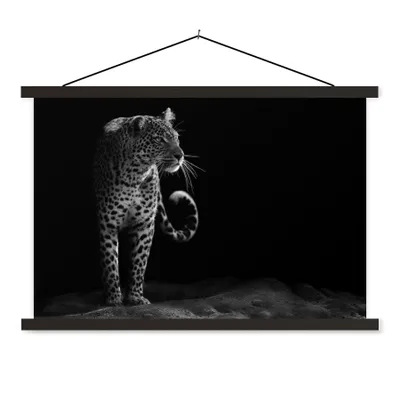 Produktbild von MuchoWow® Textilposter Wildtiere - Leopard - Natur - Schwarz - Weiß 60x40 cm mit schwarzem Rahmen - Hölzernes