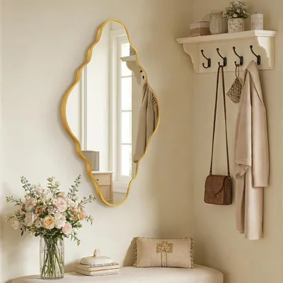 Immagine prodotto di Specchio da parete a forma di diamante, con cornice in alluminio spazzolato e vetro di sicurezza temperato, colore oro, dimensioni 100 x 60 cm