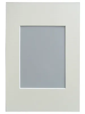 Produktbild von Walther Galerie Passepartout, Farbe Creme, 24x30 cm, für Bilder im Format 18x24 cm