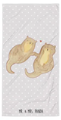 Produktbild von Mr. & Mrs. Panda Badehandtuch Otter Hände halten - Grau Pastell - Geschenk, Frottee-Handtuch, Romantisch, Strandtuch, glücklich, Händchen, Reisehandtuch, Duschhandtuch