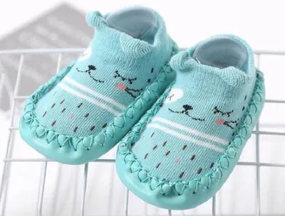 Produktbild von Babyschuhe - Babyhausschuhe - Wandersocken - Weicher Boden - Rutschfest - Baumwolle - Grün - 12 cm