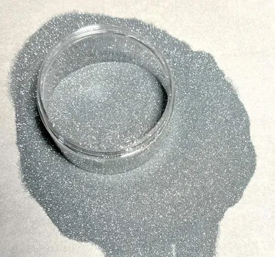 Produktbild von Silberner Glitzer (100 g) – feiner, schimmernder Glitzer für Fugen, Farben und Dekorationen