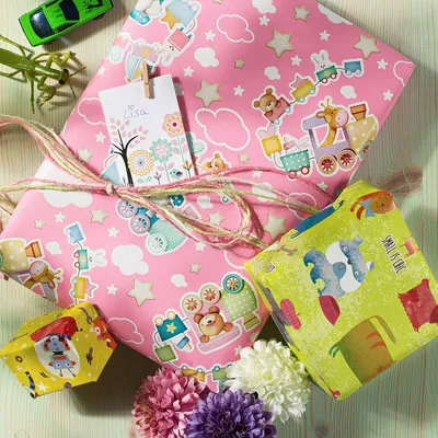 Immagine prodotto di Carta da regalo con motivo ferroviario, rosa, 0,70 x 10 m - Carta da regalo per compleanni per bambini