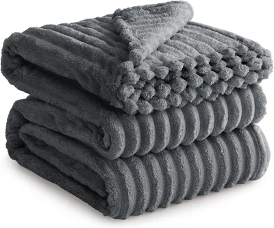 Zdjęcie produktu dla Koc polarowy 220 x 240 cm, ciemnoszary, 100% mikrofibra, 300 g/m², do salonu