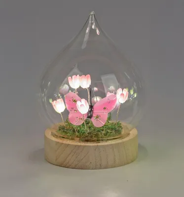 Produktbild von formano LED Deko Tropfen Blumen Schmetterling mit Holzsockel und Timer 17 cm