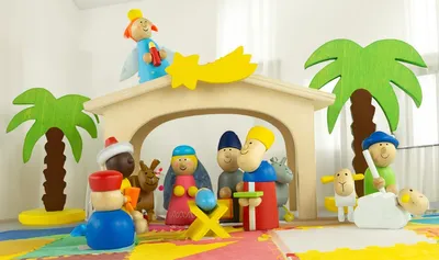 Produktbild von Kindgerechte Weihnachtskrippe aus Holz 16-tlg. K 550