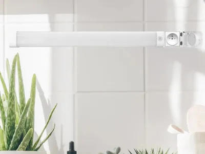 Productafbeelding van NEDES LED lineair armatuur met stopcontact, 15W / IP44 / 600 mm / Kleurtemperatuur - LNL7621/WH