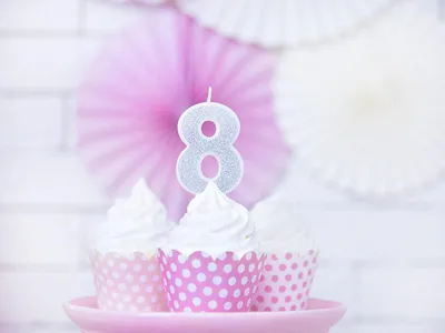 Image de Bougie d'anniversaire numéro 8 avec paillettes 7cm argenté