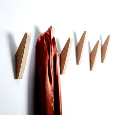 Produktbild von Wandhaken aus roter Eiche, Ausführung: robuste Kleiderhaken, rustikale Wandhaken aus Holz, Kleiderbügel, Huthaken, Handtuchhaken.