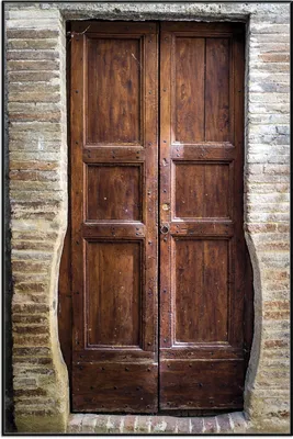 Produktbild von Wallario Wandbild Holztür braun, Größe: 61 x 91,50 cm, Poster mit schwarzem Aluminiumrahmen