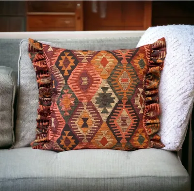 Produktbild von Kissenbezug 50x50 mit Rüschen Kissen Dekokissen Sofakissen 100 % Polyester