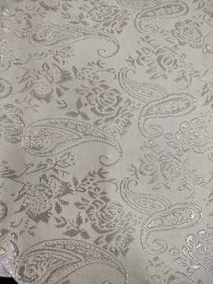 Tafelloper mit Blumen, 180 x 33 cm, Weiß/Silber