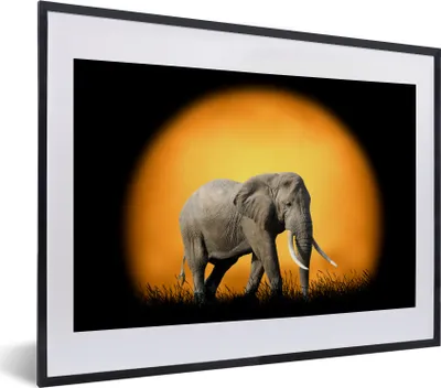 Produktbild von MuchoWow® MuchoWow® Gerahmtes Poster Elefant - Sonne - Gras 40x30 cm - Poster mit zchwarzem Bilderrahmen - Bilderrahmen - Poster im Rahmen